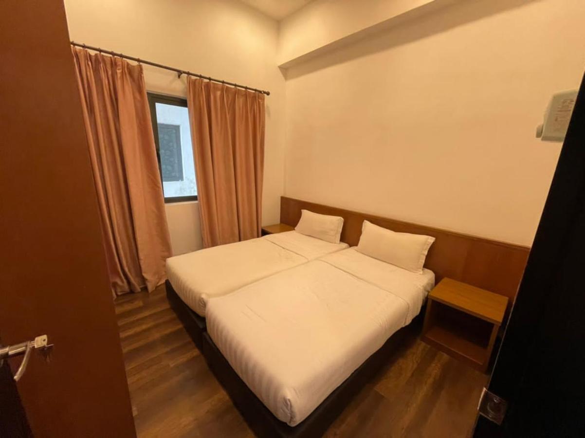 Nova Retreat Kea Farm Balcony Valley View 브린창 외부 사진